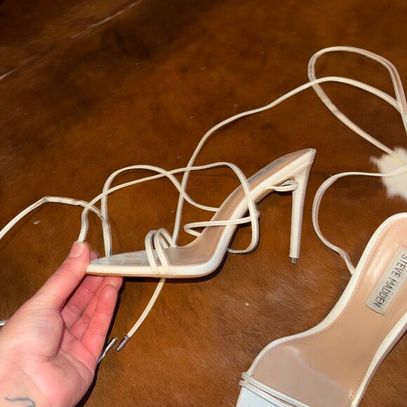 Steve Madden White Flamin Sandal (8) - Picture 5 of 12